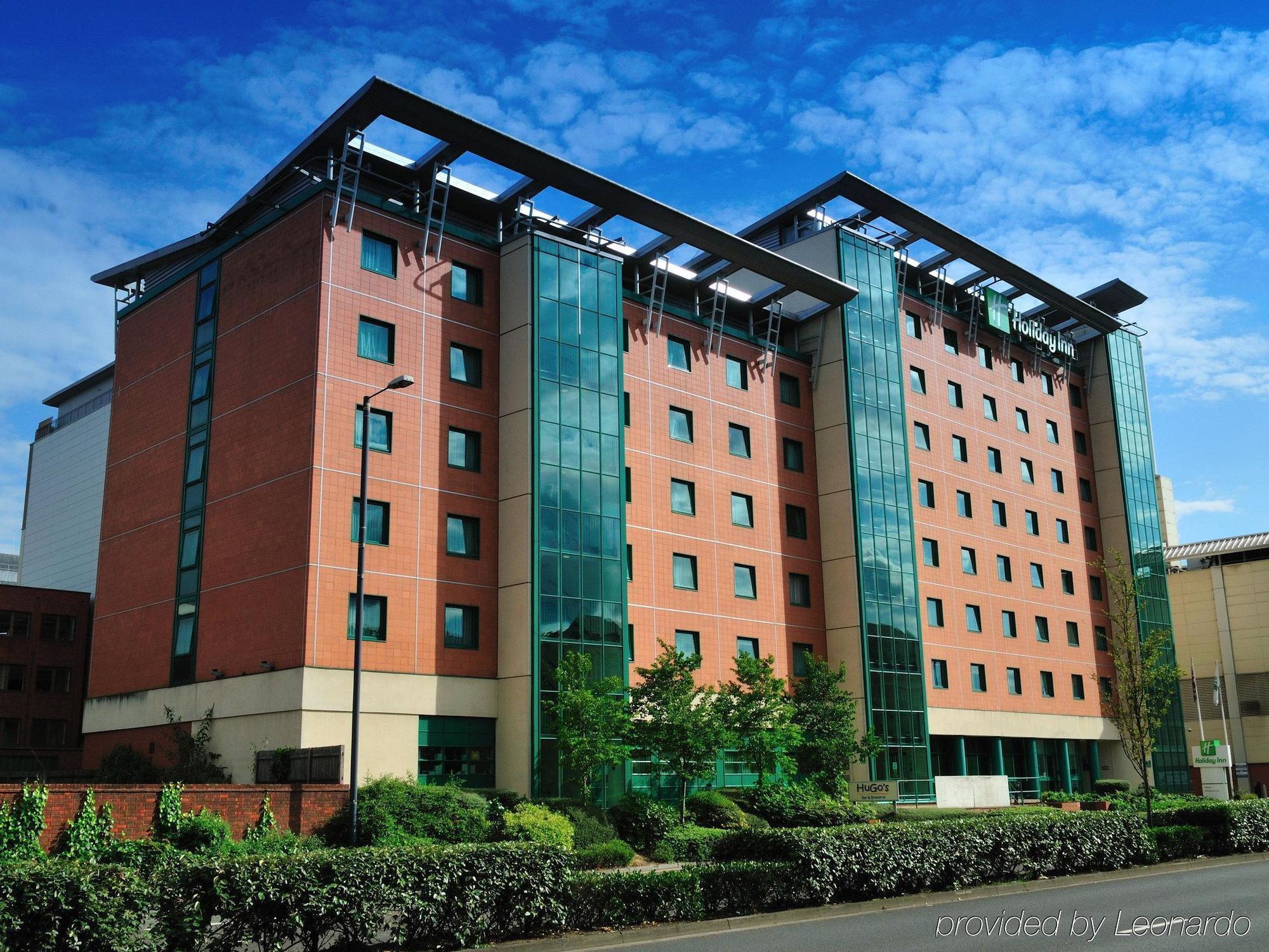 Doubletree By Hilton Woking Hotel Buitenkant foto