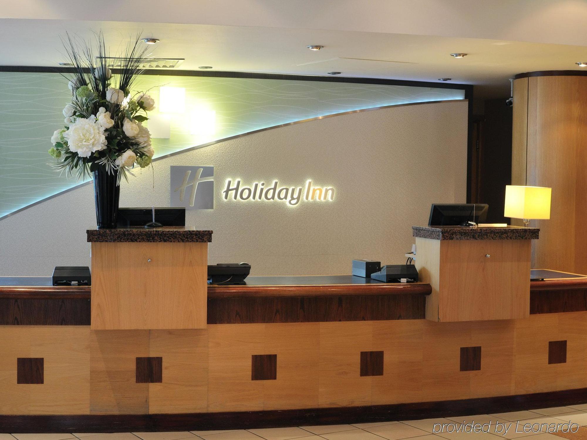Doubletree By Hilton Woking Hotel Interieur foto