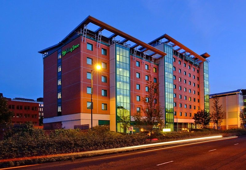 Doubletree By Hilton Woking Hotel Buitenkant foto